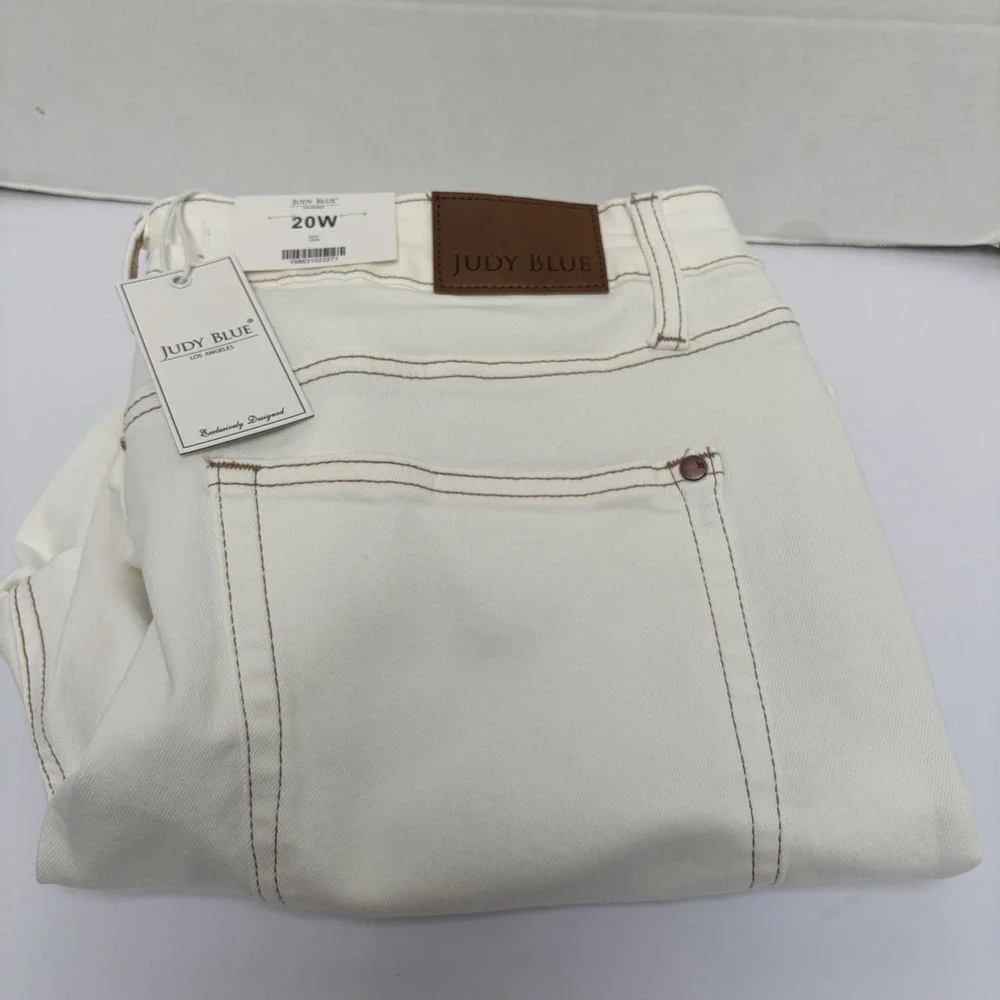 Judy Blue NWT Hi-Rise Kick Flare White Denim Jeans Size 20W Style#881080